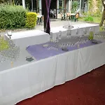 Logis La Cascade Hotel 3*