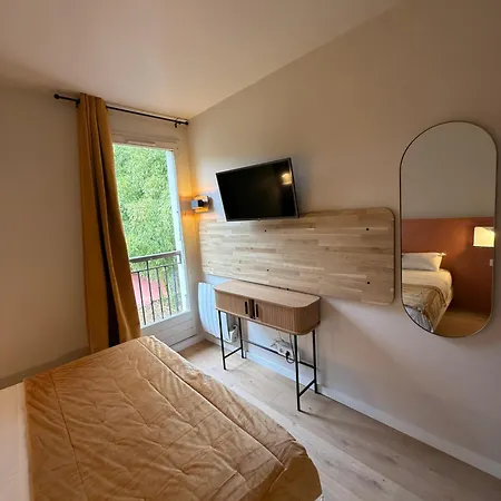 Logis La Cascade - Lyon Nord Hotel