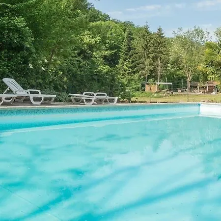 Hotel Logis La Cascade - Lyon Nord
