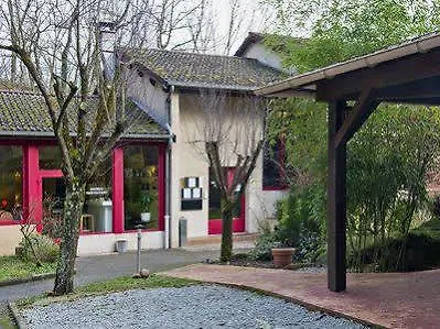Hotellerie De La Cascade Saint-Genis-les-Ollières
